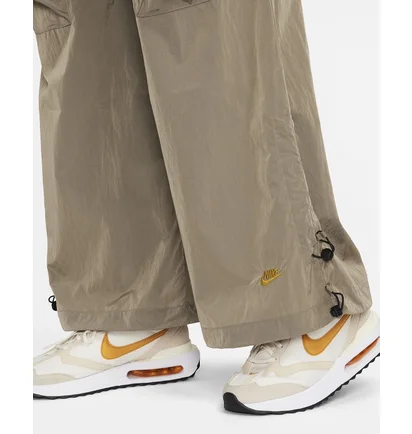 Штаны женские Nike Sportswear Tech Pack WomenS Repel Pants Brown FB8358-247
