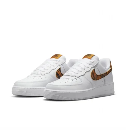 Кросівки жіночі Nike Sportswear Air Force 1 07 White DD8959-108