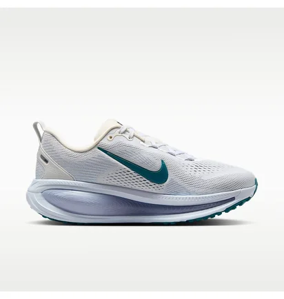 Кросівки жіночі Nike Air Zoom Vomero 18 Light Blue HM6804-103