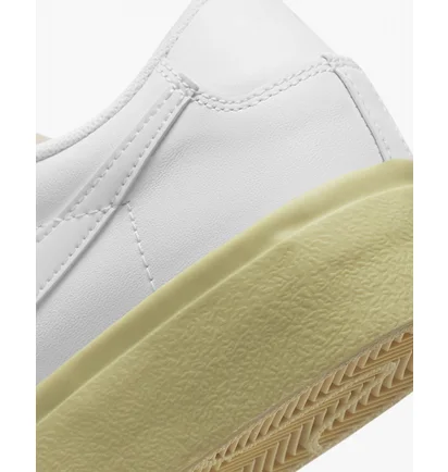 Кроссовки женские Nike Blazer Low Platform Casual Shoes White Dj0292-109