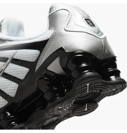 Кроссовки женские Nike Shox Tl White/Metallic HQ4049-001