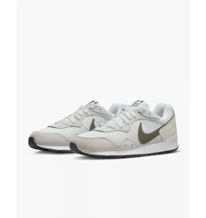 Кросівки чоловічі Nike Venture Runner White CK2944-101