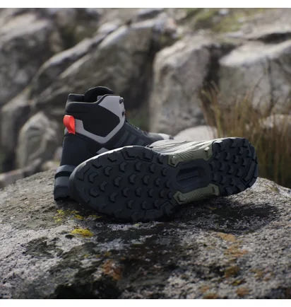 Ботинки мужские Adidas Eastrail 2.0 Mid Rain.Rdy Hiking Shoes Black IG8858