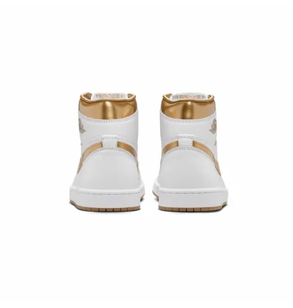 Кросівки жіночі Air Jordan 1 Retro High Og Shoes White FD2596-107