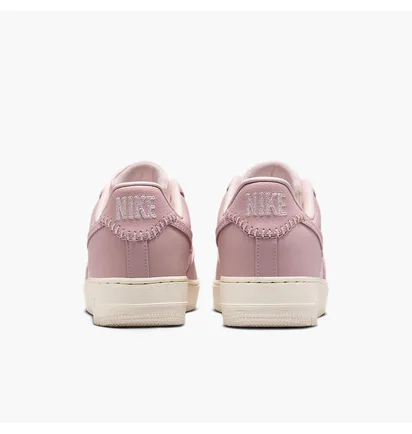 Кросівки жіночі Nike Air Force 1 Pink IB4654-661