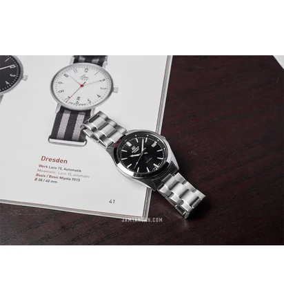 Часы мужские Casio Edifice Classic Dial EFV-140D-1A