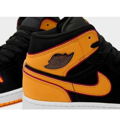Кросівки чоловічі Air Jordan Air 1 Mid Black/Orange FJ4923-008