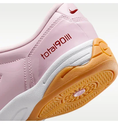 Кроссовки женские Nike Total 90 WomenS Shoes Pink II9792-600