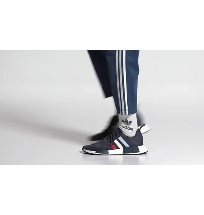 Кроссовки унисекс Adidas Nmd_R1 Shoes Grey Hq4450