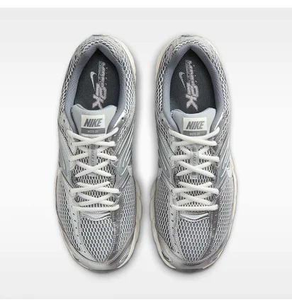 Кросівки чоловічі Nike Air Max Moto 2K Grey/White IQ7592-077