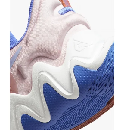 Кросівки унісекс Nike Giannis Immortality Basketball Shoes Peach CZ4099-800