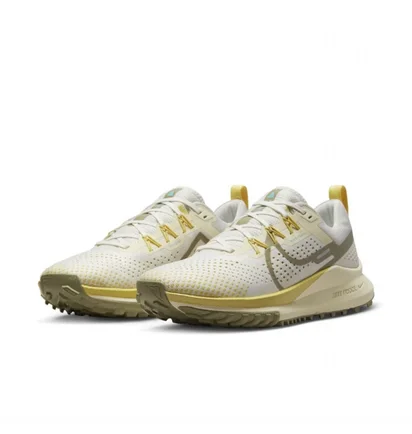 Кросівки жіночі Nike React Pegasus Trail 4 Beige FJ4732-001