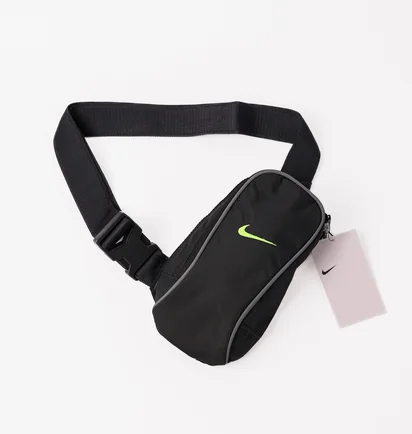 Сумка унисекс Nike Sportswear Essentials 1L Black DJ9794-060