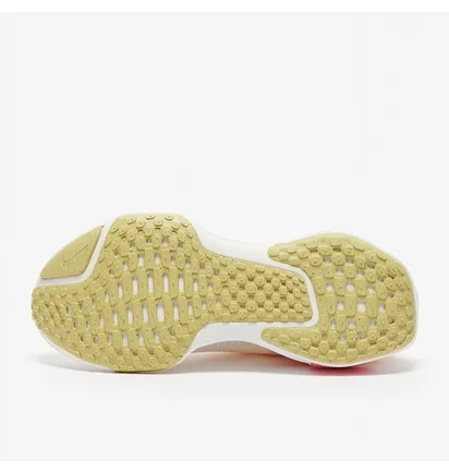 Кросівки жіночі Nike Zoomx Invincible Run Flyknit 3 Beige DR2660-201