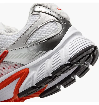 Кросівки жіночі Nike V5 Rnr White HQ7901-100