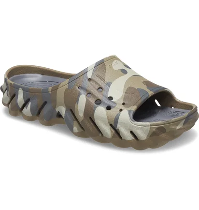 Тапочки унисекс CROCS Echo Camo Redux Slide Camo/Brown 209010-025