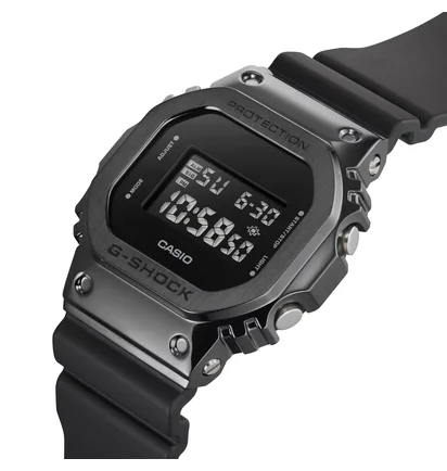 Часы мужские Casio G-Shock GM-5600UB-1ER