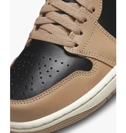 Кросівки жіночі Air Jordan 1 Low Beige/Black DC0774-201