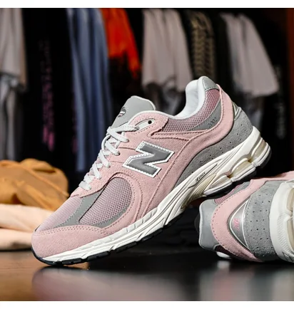 Кроссовки унисекс New Balance 2002R Pink M2002RFC