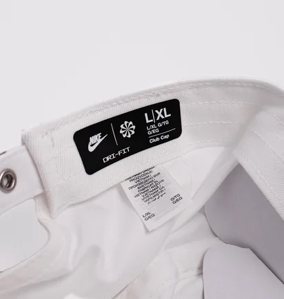 Кепка унісекс Nike Dri-Fit Club Metall-Swoosh Logo Cap White FB5372-100