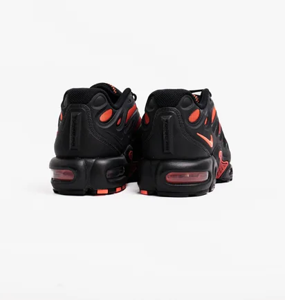 Кросівки чоловічі Nike Air Max Plus Drift Black/Orange FD4290-010