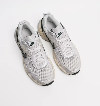 Кросівки жіночі Nike V2K Run Shoes White FD0736-101