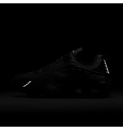 Кросівки чоловічі Nike Shox R4 MenS Shoes Black HQ1988-001