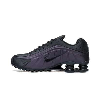 Кросівки чоловічі Nike Shox R4 MenS Shoes Black HQ1988-500