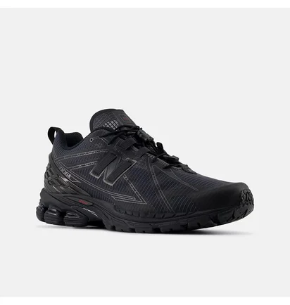 Кроссовки мужские New Balance 1906R Black M1906RNB