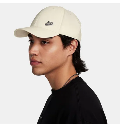 Кепка унисекс Nike Dri-Fit Club Metal Logo White FB5371-113