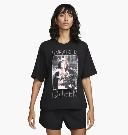 Футболка женская Nike T-Shirt Sportswear Black FD2531-010