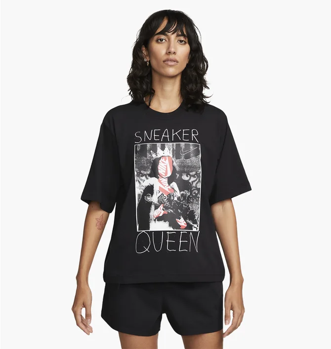 Футболка женская Nike T-Shirt Sportswear Black FD2531-010