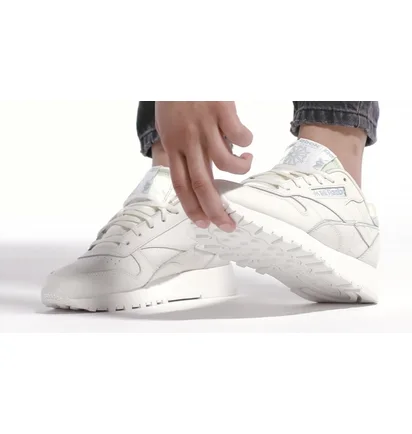 Кросівки жіночі Reebok Classic Leather Make It Yours Shoes White Gy8799