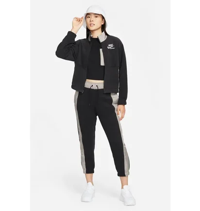 Кофта женская Nike Wmns Plush Jacket Grey Dd5712-010