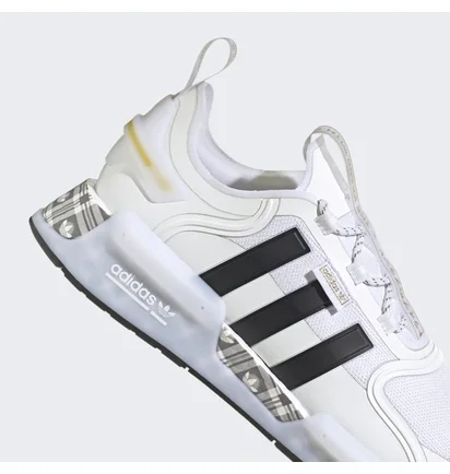 Кроссовки мужские Adidas Nmd_R1 V3 Shoes White Id6712