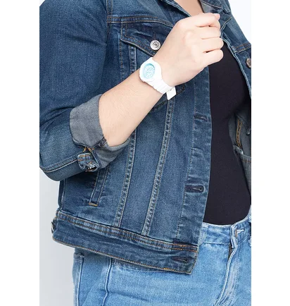 Часы женские Casio LRW-200H-2C