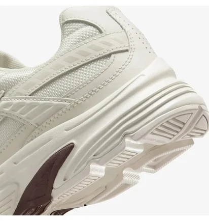 Кросівки жіночі Nike Initiator Beige 394053-007