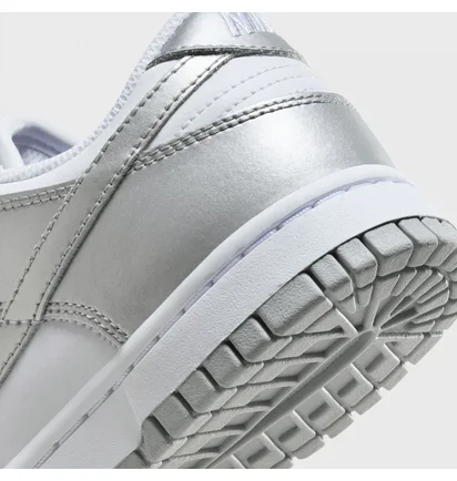 Кроссовки женские Nike Dunk Low Metallic/White FV1311-100