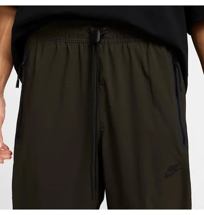 Штаны мужские Nike Tech Green HM8241-355
