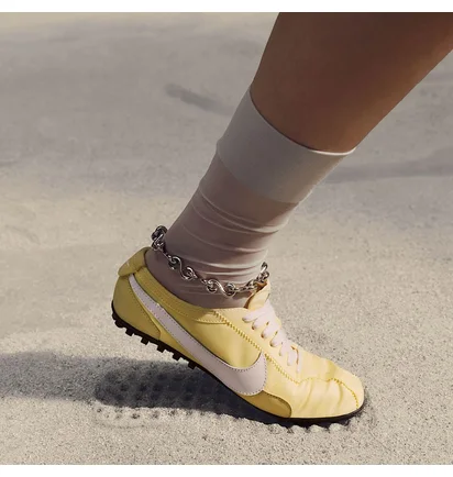 Кроссовки женские Nike Moon Shoe Og Yellow IW0955-700
