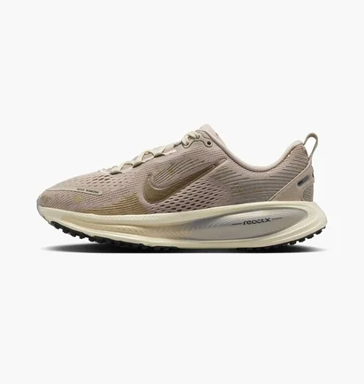 Кросівки дитячі Nike Vomero 18 Big Kids Road Running Shoes Beige IM6127-200