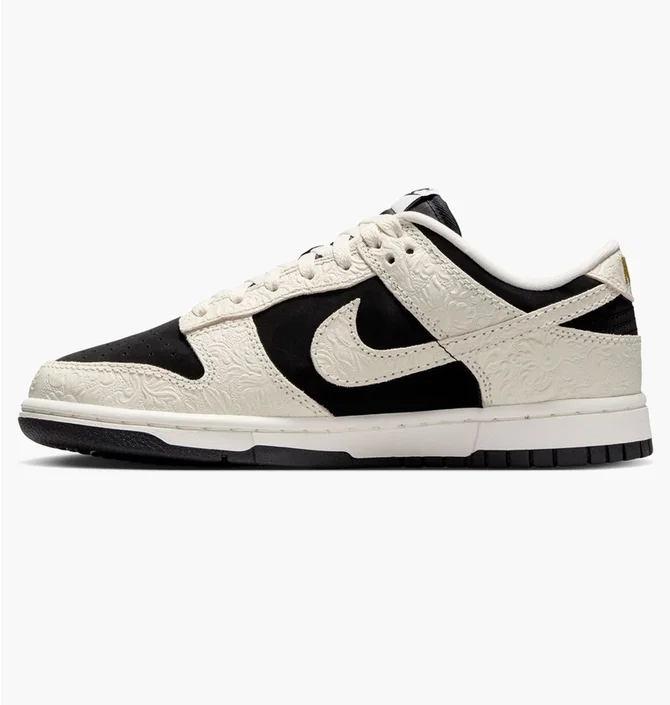 Кросівки жіночі Nike Dunk Low WomenS Shoes Black IF3944-001