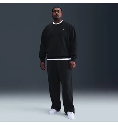 Свитшот мужской Nike Solo Swsh Crew Black HV1086-010