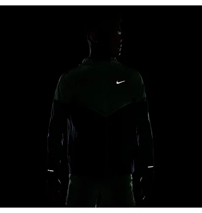 Ветровка мужская Nike Impossibly Light Windrunner Running Jacket Green/Grey HV6521-701