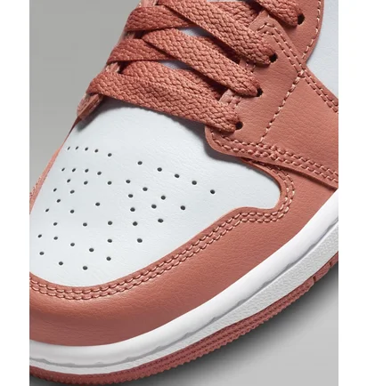 Кросівки жіночі Air Jordan 1 Low Shoes White/Peach DC0774-080