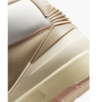 Кроссовки женские Air Jordan Wmns Air 2 Retro White/Black DX4400-118