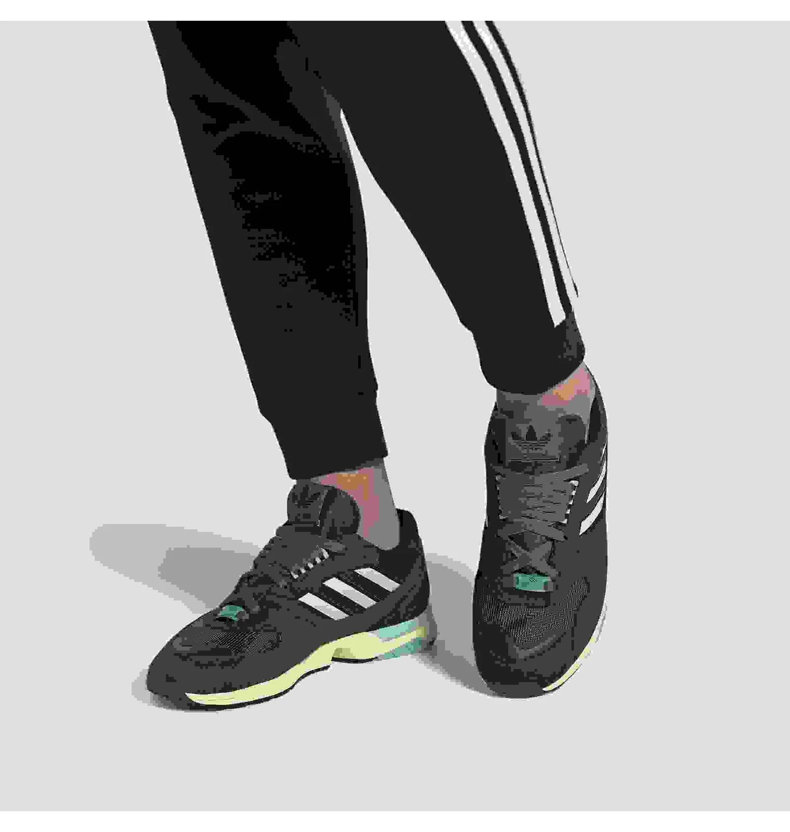 ᐉ Кроссовки мужские Adidas Zx 4000 Black Ee4763 - купить в
