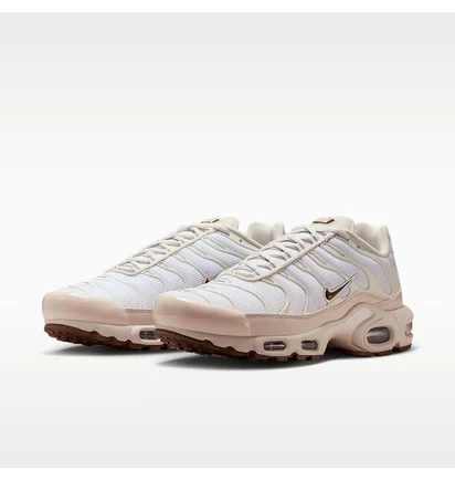 Кроссовки женские Nike Air Max Plus S E WomenS Shoes Beige IO0657-100