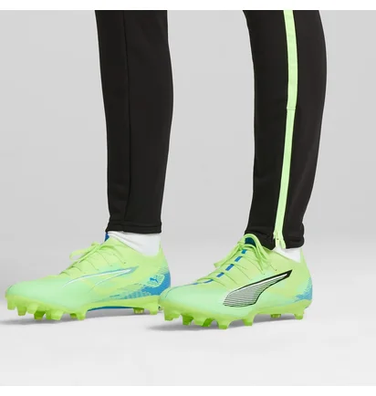 Бутсы унисекс Puma Ultra 5 Match Fg/Ag Green 107687-03
