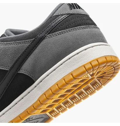 Кроссовки мужские Nike Dunk Low Sb Grey/Black HF3063-001